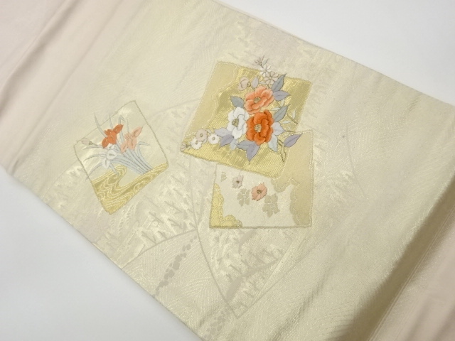 リサイクル　色紙に花々模様刺繍名古屋帯